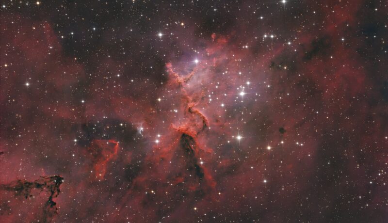 The Heart Nebula – A Cosmic Sculpture of Gas and Stars-lindicastrophotography